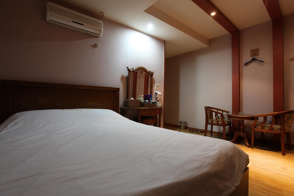Monaco Hotel Jeju Habitación foto