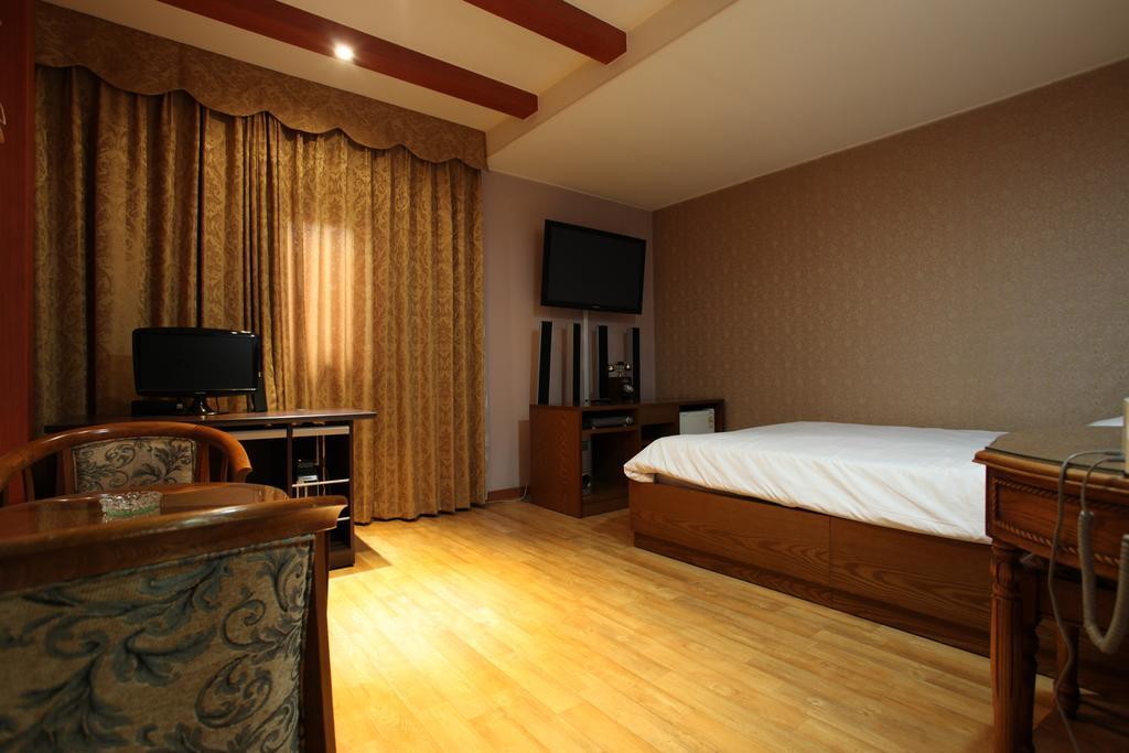 Monaco Hotel Jeju Habitación foto